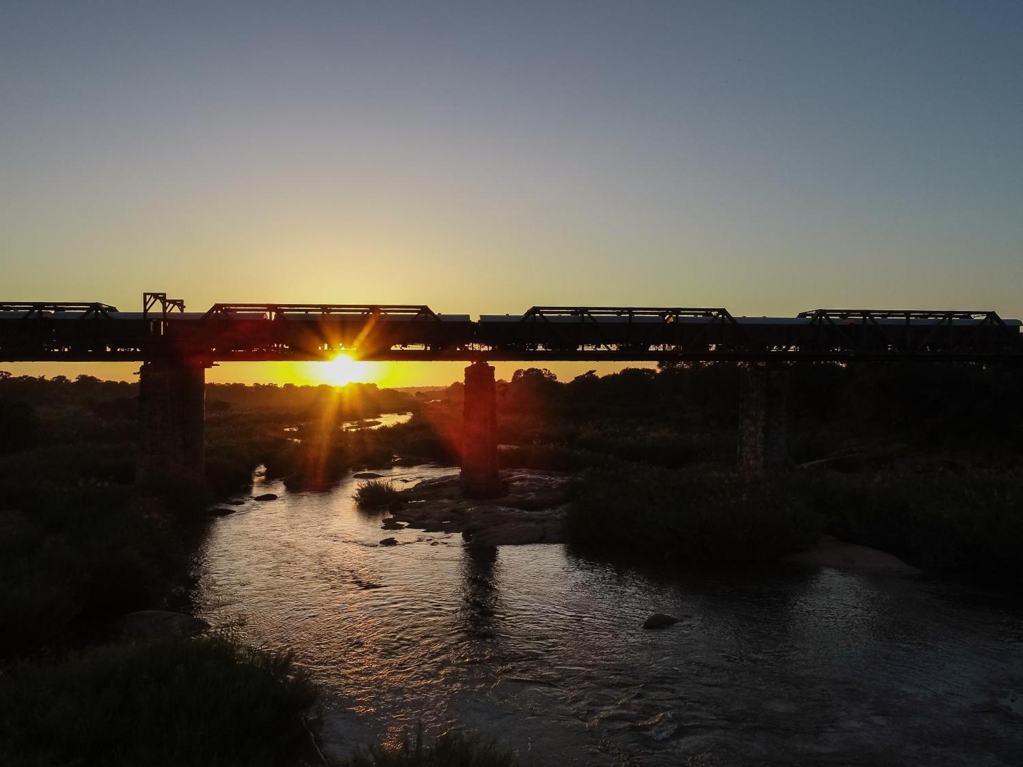 סקוקוזה Kruger Shalati - Train On The Bridge & Garden Suites מראה חיצוני תמונה